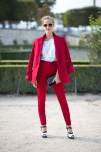 54bc24024bc4f_-_hbz-red-6-pfw-ss2015-street-style-day6-43-lg - Copy